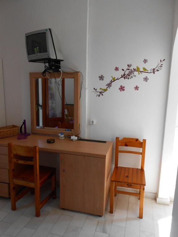 Socrates Studios Acharavi  Cameră foto